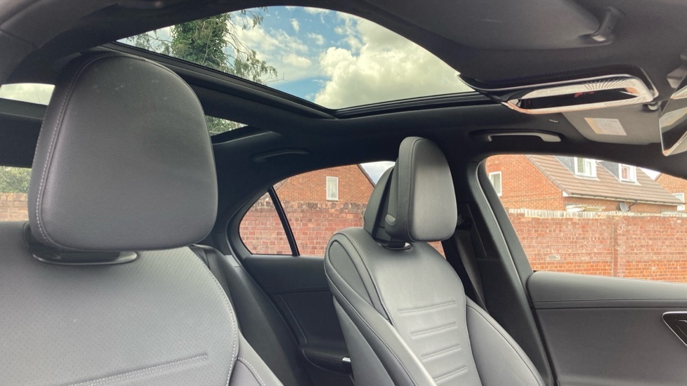 Mercedes-Benz C Class C200 Amg Line 9G-tronic Black #28