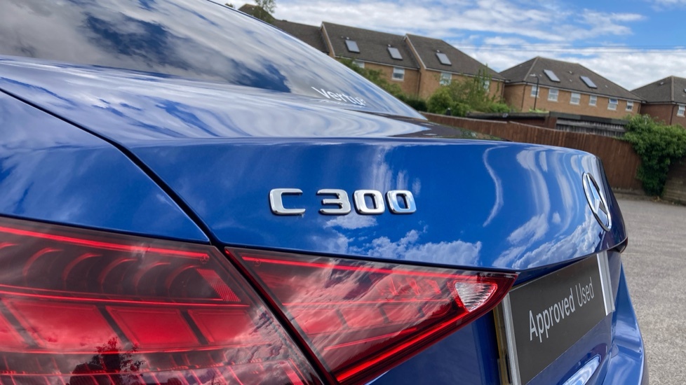 Mercedes-Benz C Class C200 Amg Line 9G-tronic Black #21