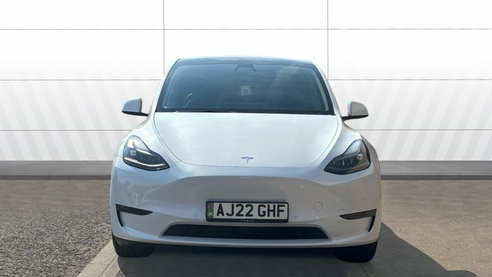Tesla Model Y Long Range AJ22GHF White #3