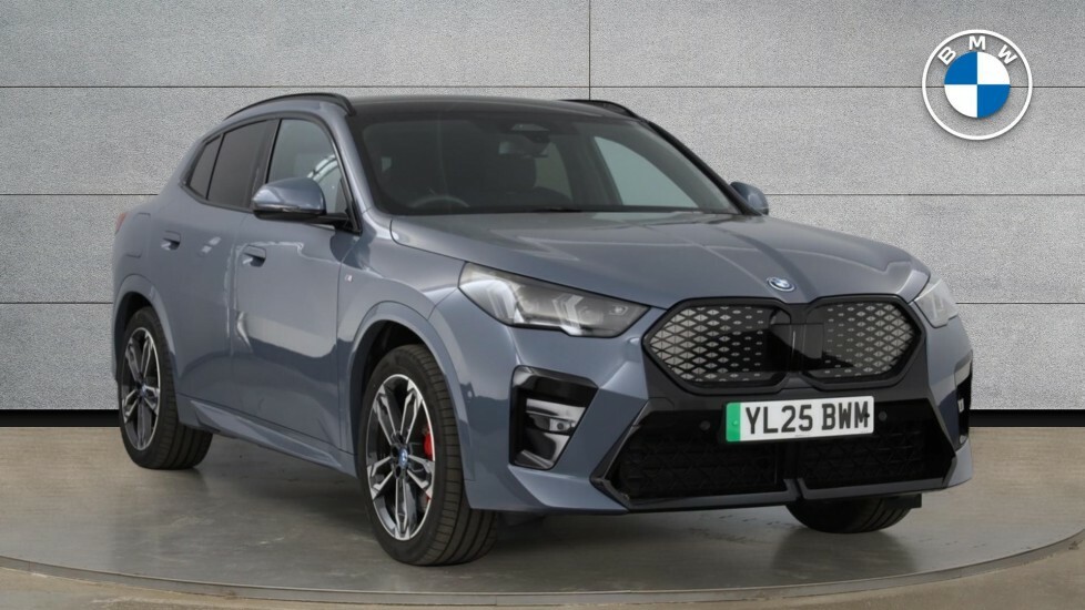 BMW iX2 Shadow Edition