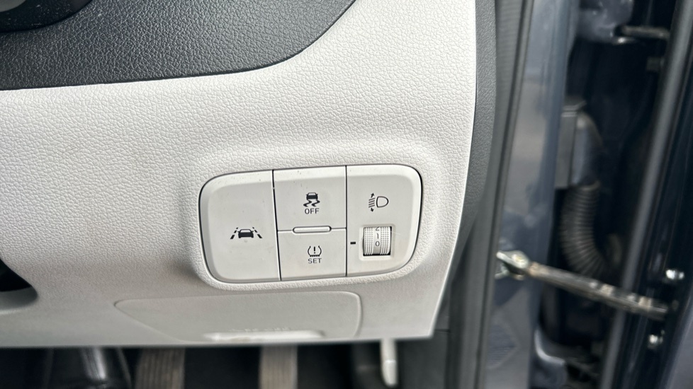 Hyundai I10 Mpi Se Connect Grey #41