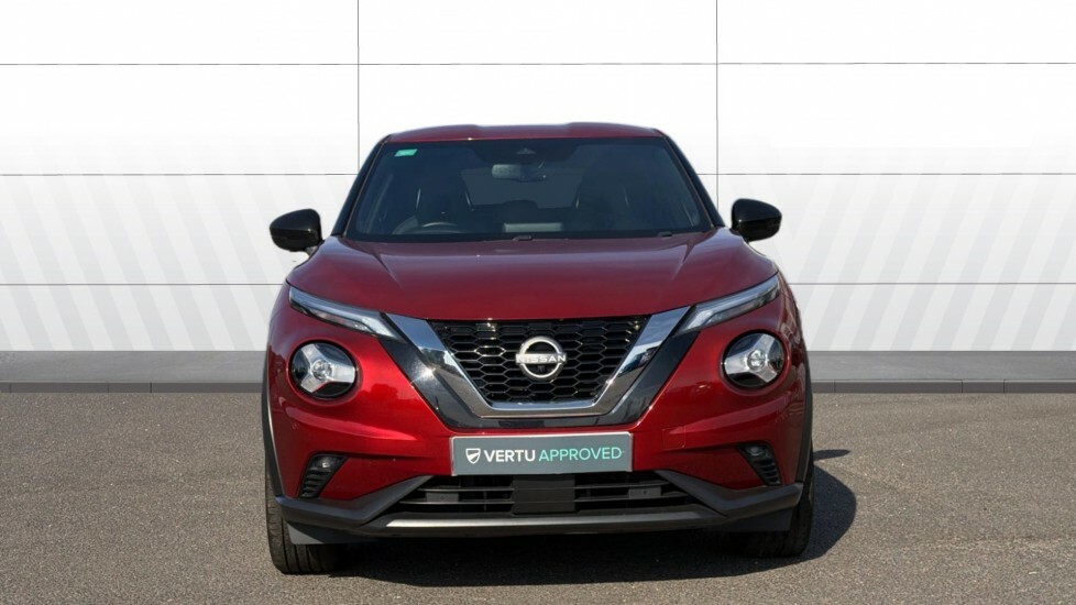 Nissan Juke Tekna Red #3
