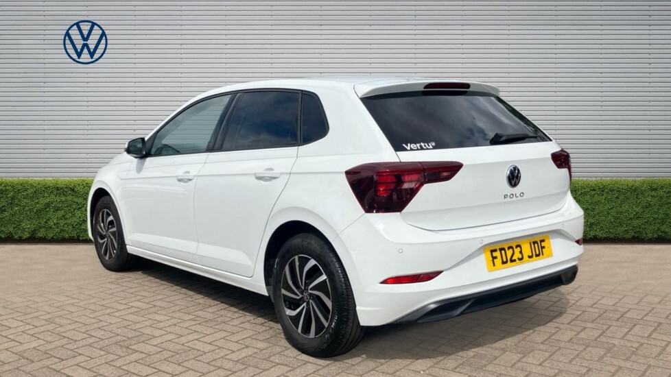 Volkswagen Polo Life White #3