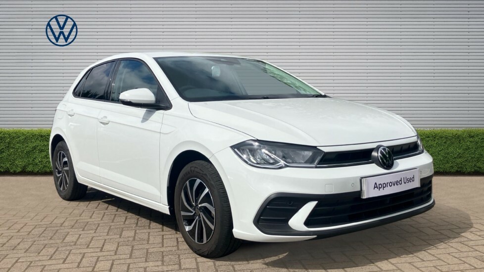 Volkswagen Polo Life White