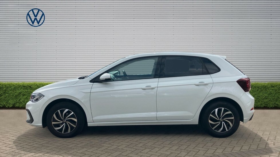 Volkswagen Polo Life White #4
