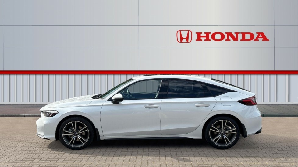Honda Civic Advance White #4