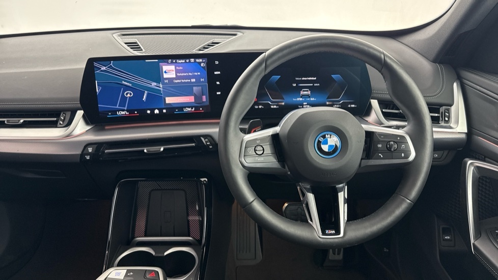 BMW iX1 M Sport Green #5