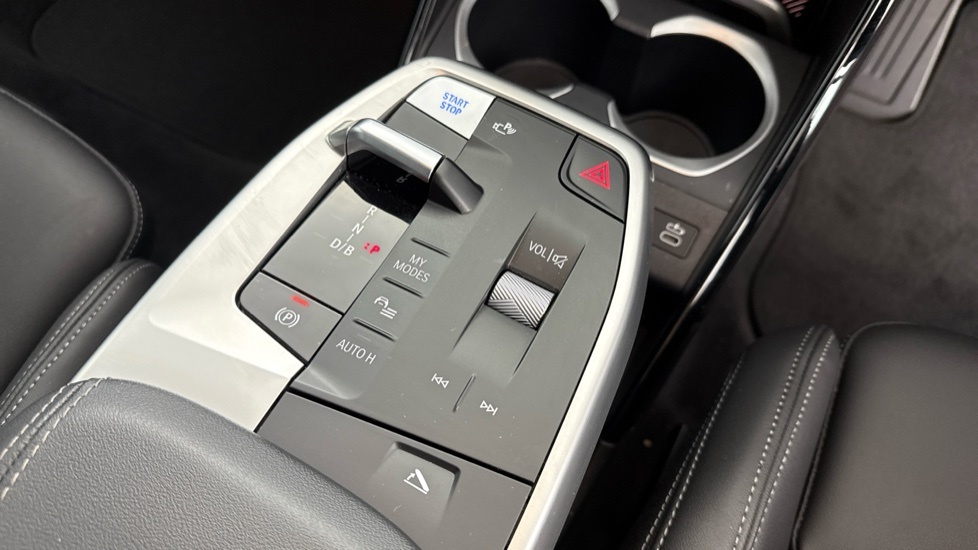BMW iX1 150Kw Edrive20 M Sport 65Kwh Blue #10