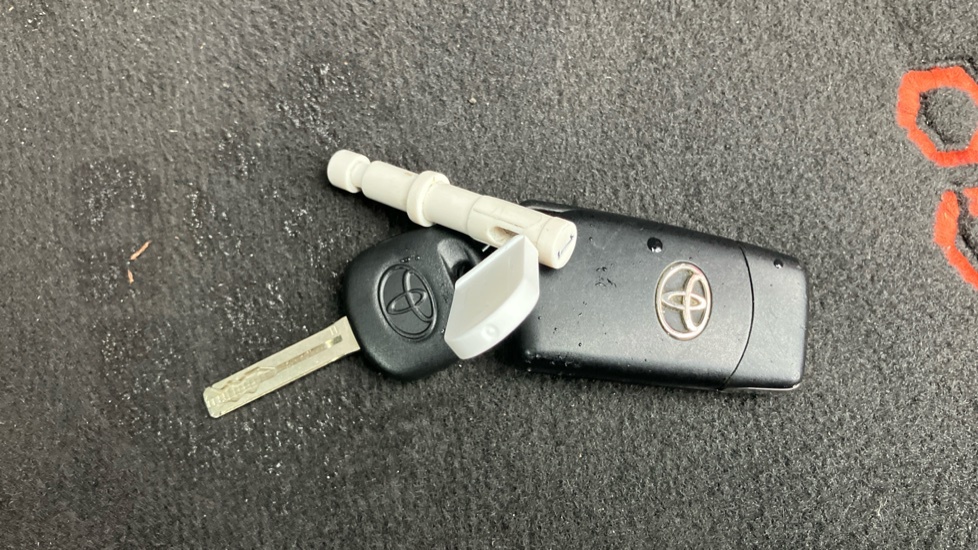 Toyota Aygo X X 1.0 Vvt-i Red #28