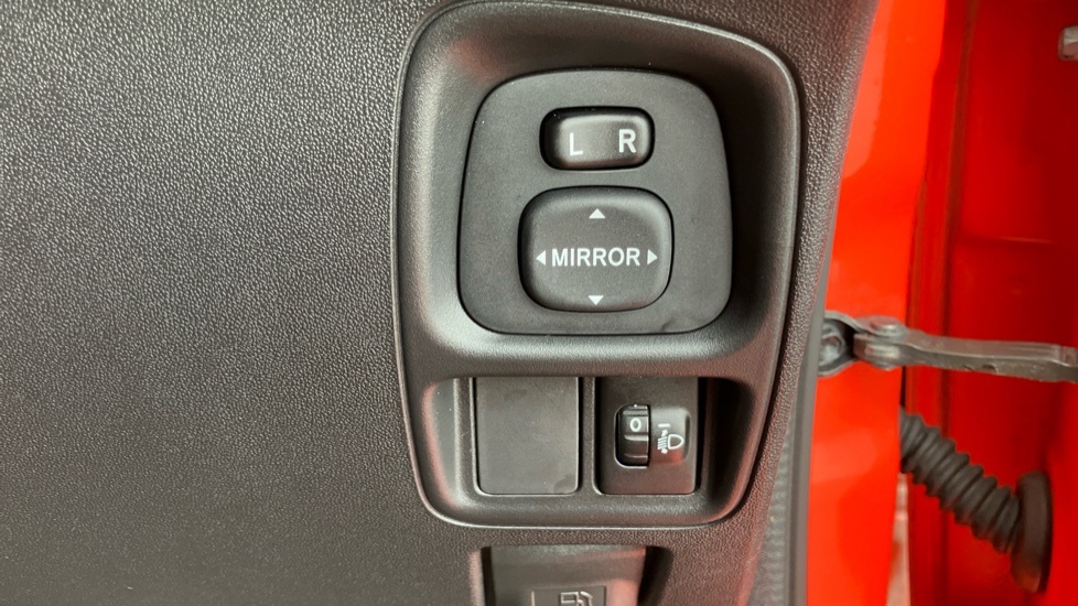 Toyota Aygo X X 1.0 Vvt-i Red #31