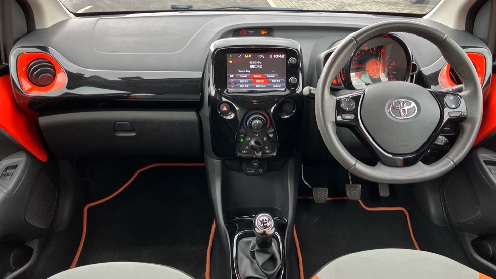 Toyota Aygo X X-cite 2 Orange #6