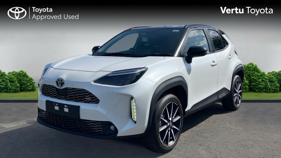Toyota Yaris Cross Gr Sport SB26VBV White #3
