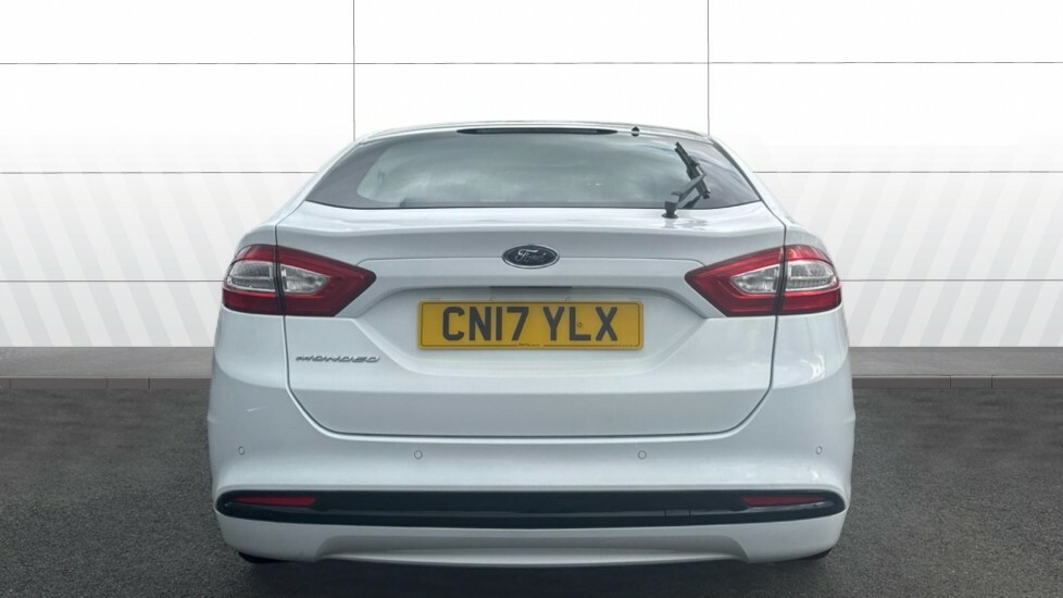 Ford Mondeo Titanium White #6