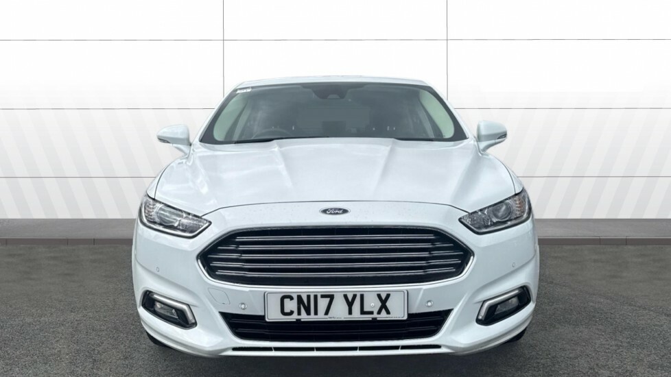 Ford Mondeo Titanium White #3