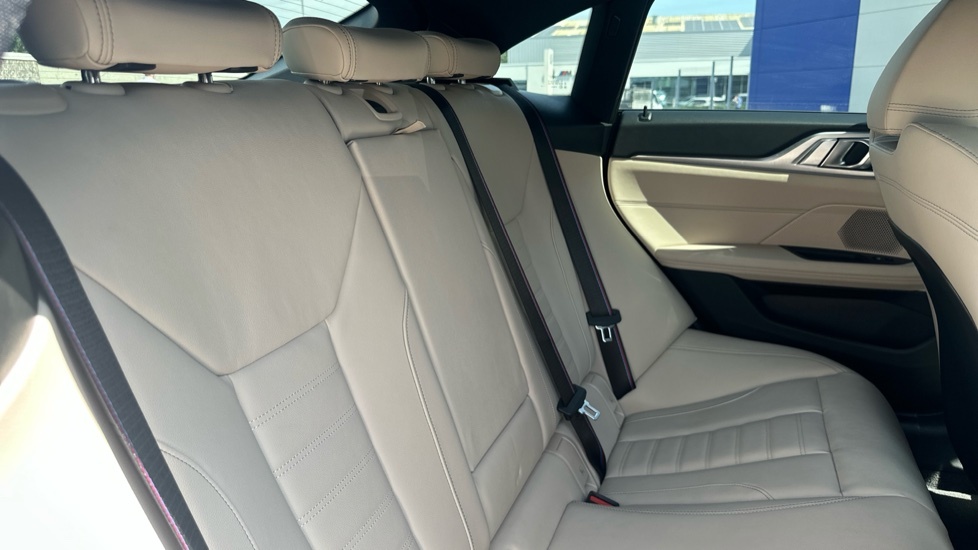 BMW i4 440Kw M60 83.9Kwh 2025 Grey #12