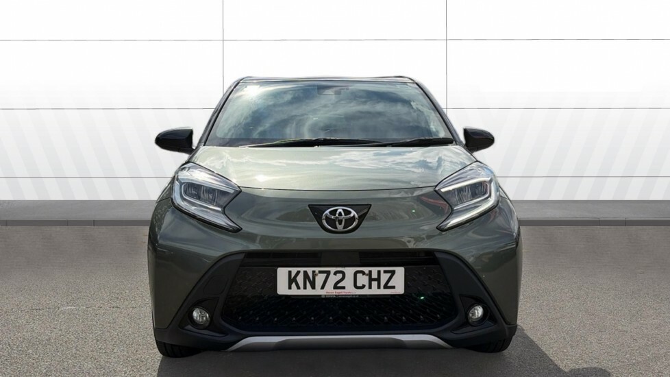 Toyota Aygo X Exclusive Green #3