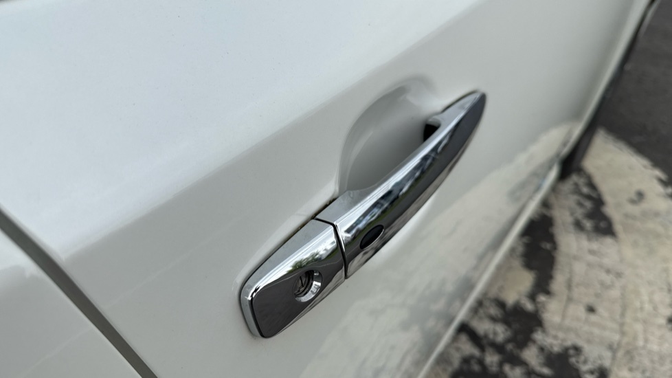 Nissan Leaf 40Kwh Tekna Cwvehiclemarketing White #31