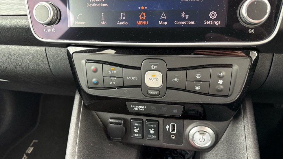Nissan Leaf 40Kwh Tekna Cwvehiclemarketing White #36