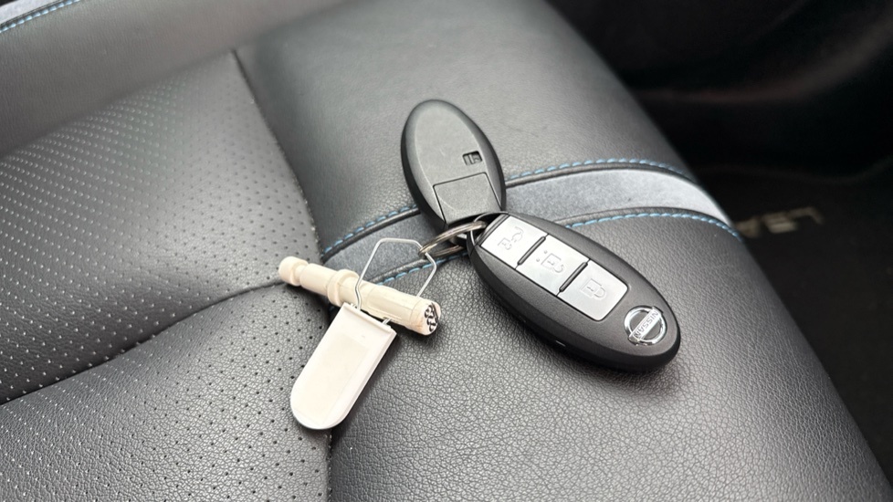 Nissan Leaf 40Kwh Tekna Cwvehiclemarketing White #20