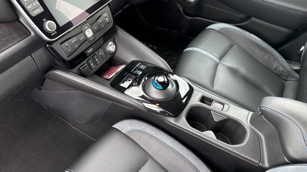 Nissan Leaf 40Kwh Tekna Cwvehiclemarketing White #13
