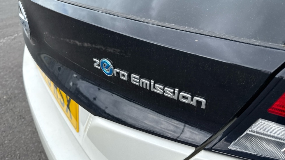 Nissan Leaf 40Kwh Tekna Cwvehiclemarketing White #29