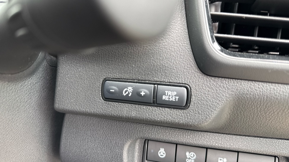 Nissan Leaf 40Kwh Tekna Cwvehiclemarketing White #22