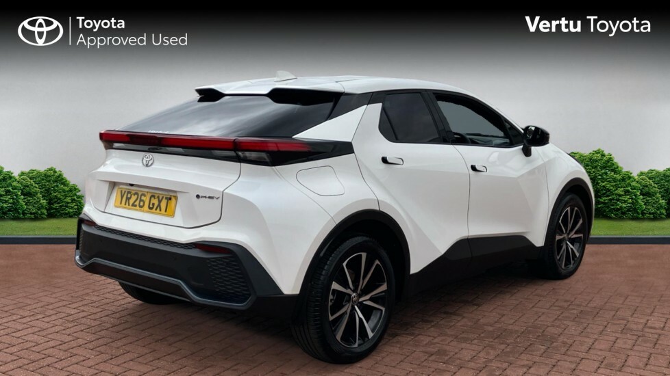 Toyota C-Hr Design White #2