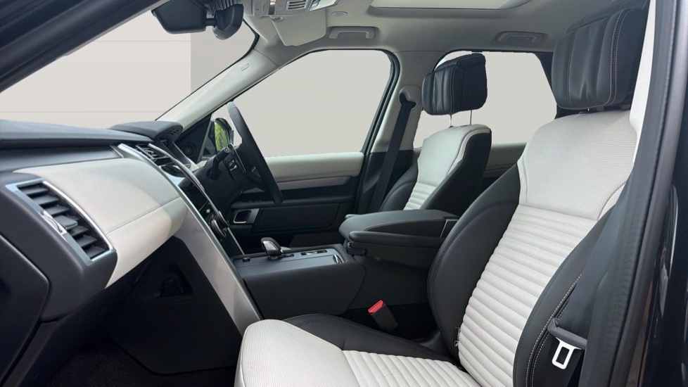Land Rover Discovery Dynamic Hse Black #3
