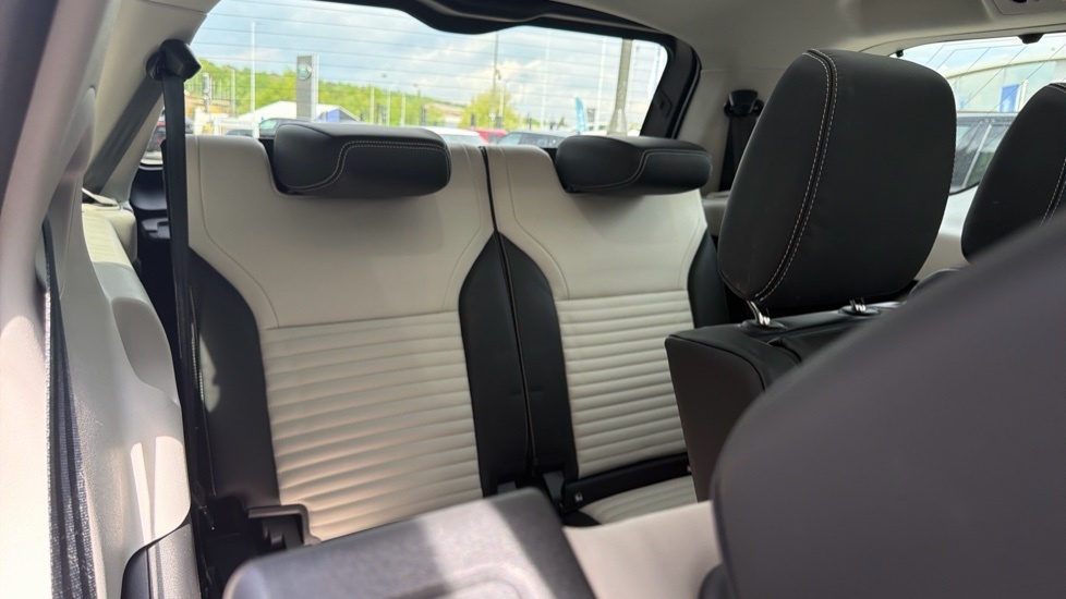 Land Rover Discovery 1.5 P270e Dynamic Se 5 Seat 2025 Blue #23