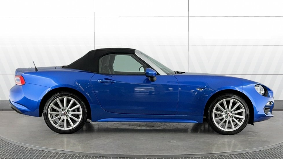 Fiat 124 Spider Lusso Plus Blue #3