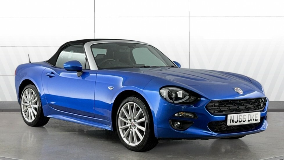 Fiat 124 Spider Lusso Plus Blue