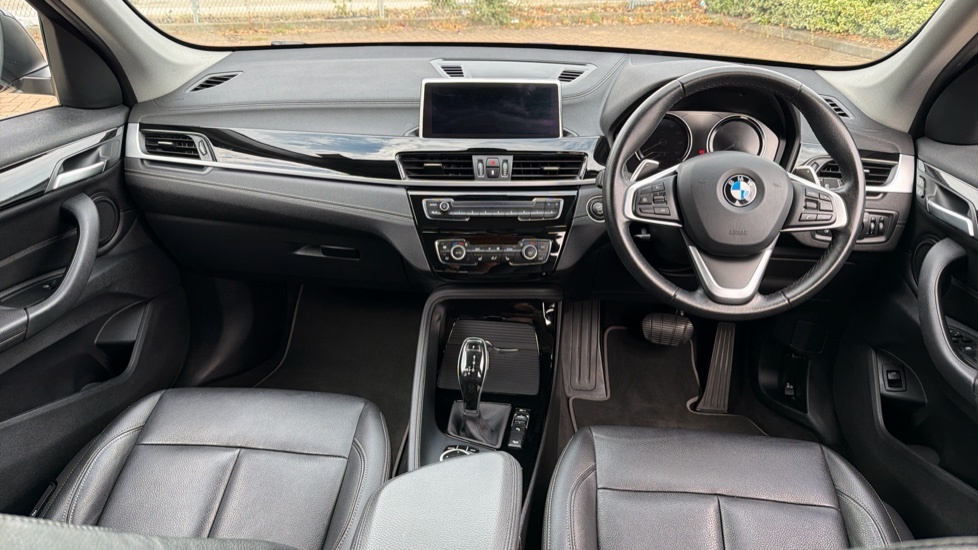 BMW X1 Xline Blue #4