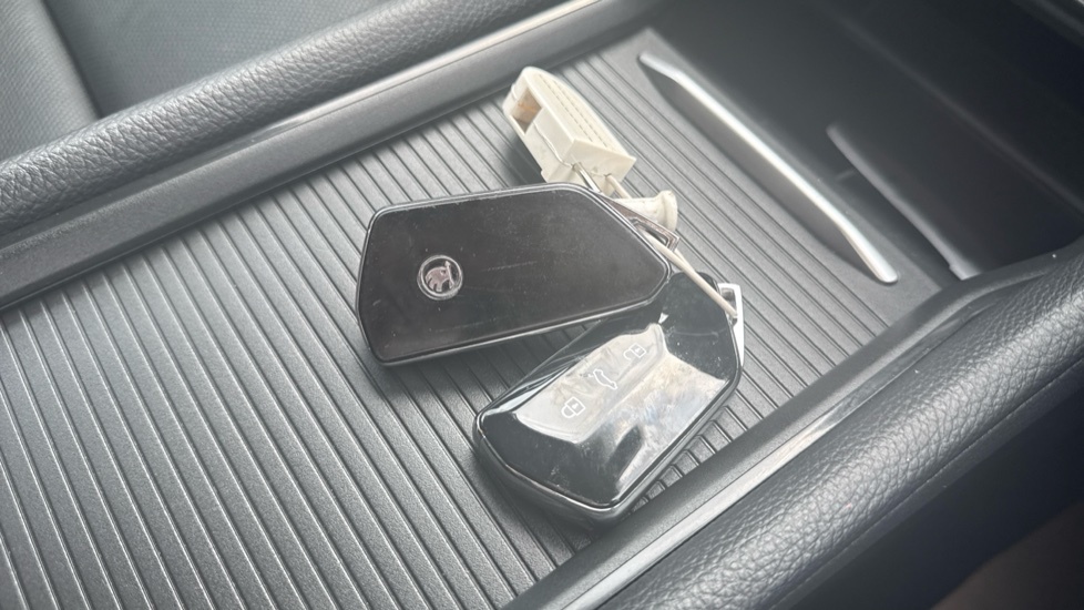 Skoda Kodiaq 1.5 Tsi E-tec Se L Dsg 7 Seat White #20