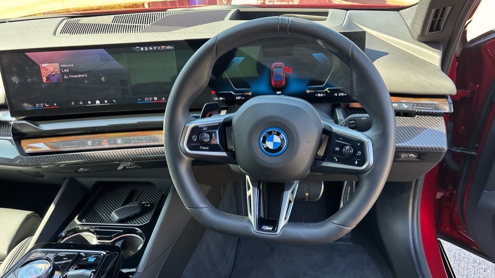 BMW i5 M Sport Red #5