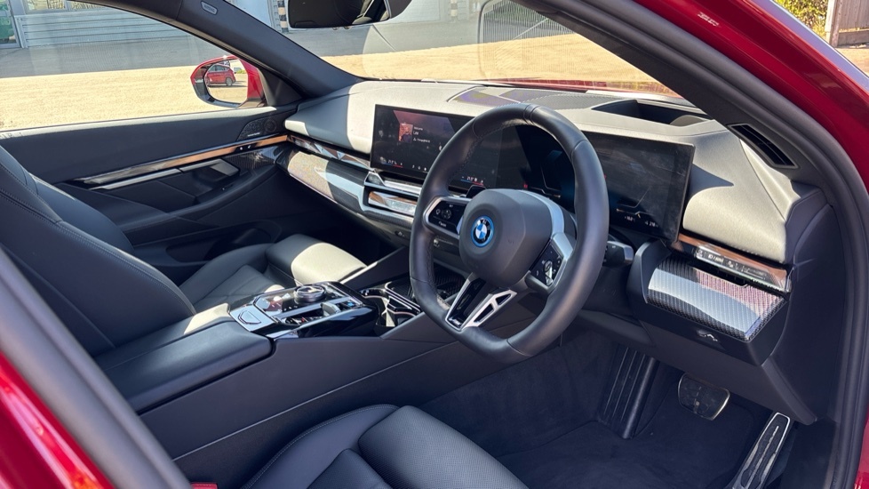 BMW i5 M Sport Red #6