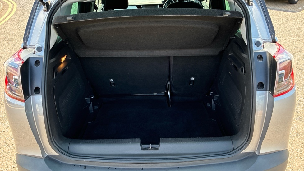 Vauxhall Crossland X Griffin White #4