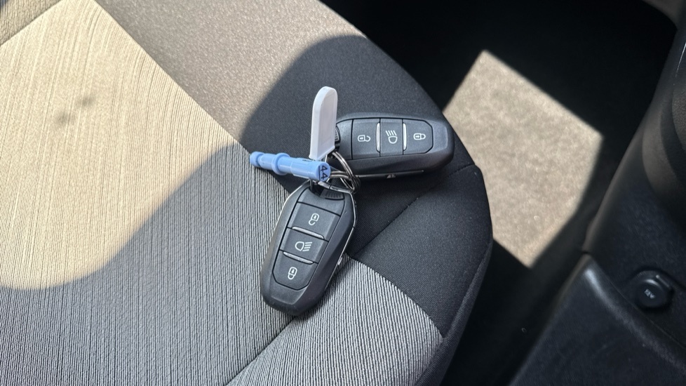 Citroen e-Berlingo 100Kw Feel XL 50Kwh 7 Seat Grey #20