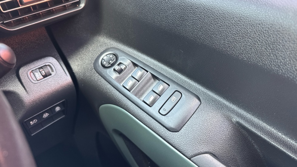 Citroen e-Berlingo 100Kw Feel XL 50Kwh 7 Seat Grey #34