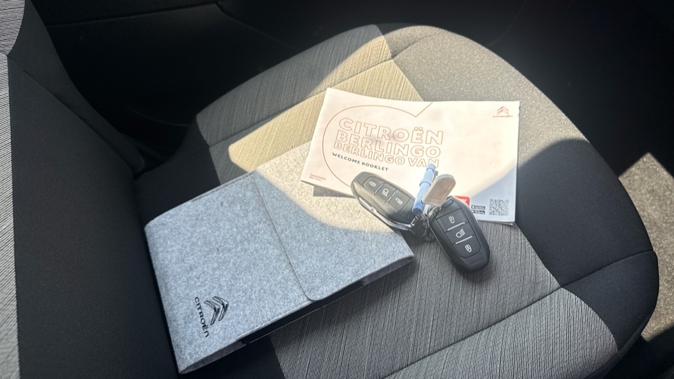 Citroen e-Berlingo 100Kw Feel XL 50Kwh 7 Seat Grey #19