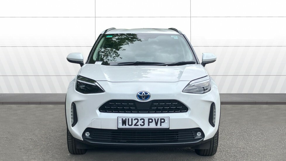 Toyota Yaris Cross Excel White #3