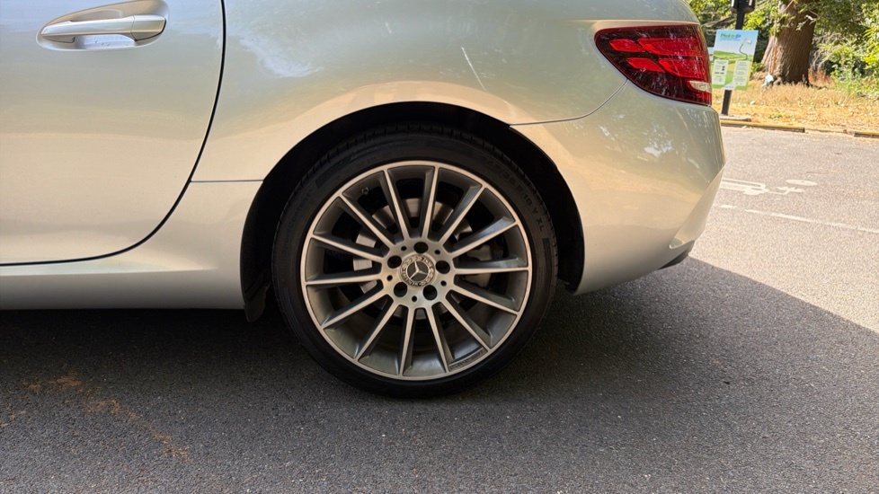 Mercedes-Benz SLC Slc 300 Amg Line 9G-tronic Black #33