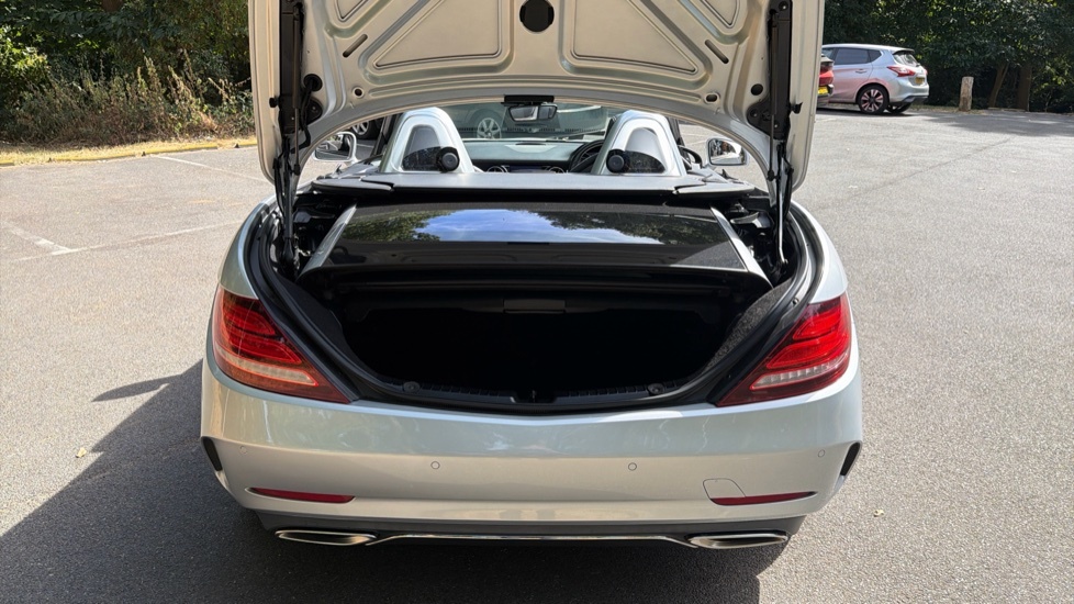 Mercedes-Benz SLC Amg Line Silver #4