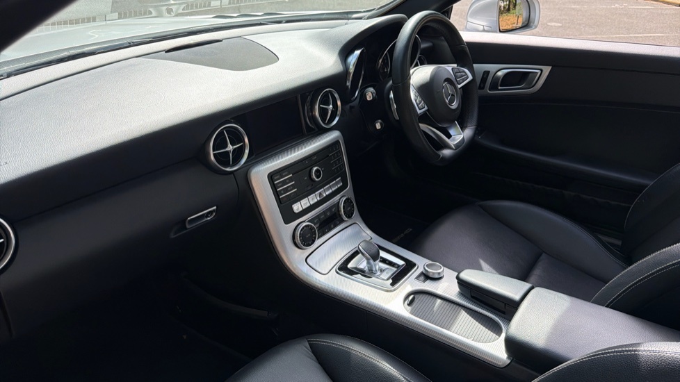 Mercedes-Benz SLC Slc 300 Amg Line 9G-tronic Black #32