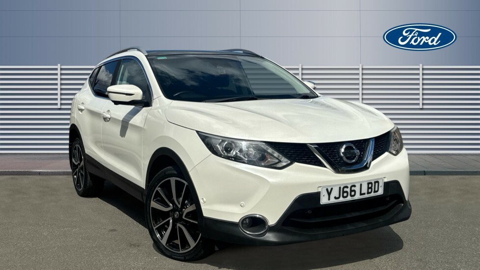 Nissan Qashqai Tekna White