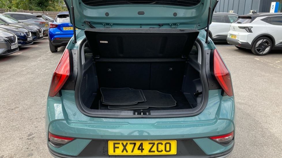 Hyundai Bayon Ultimate Green #3