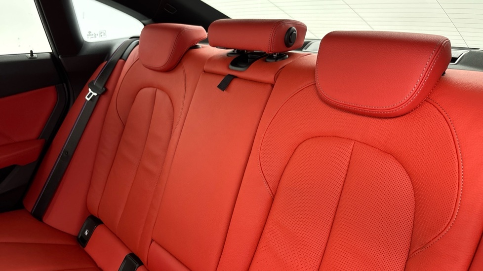 BMW 2 Series 218I 136 M Sport Dct White #12