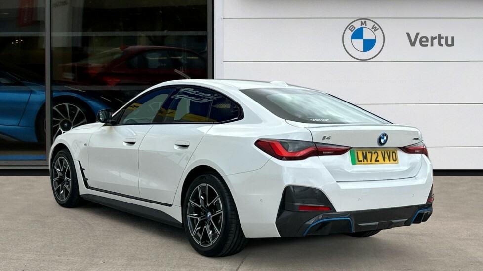 BMW i4 M Sport White #2