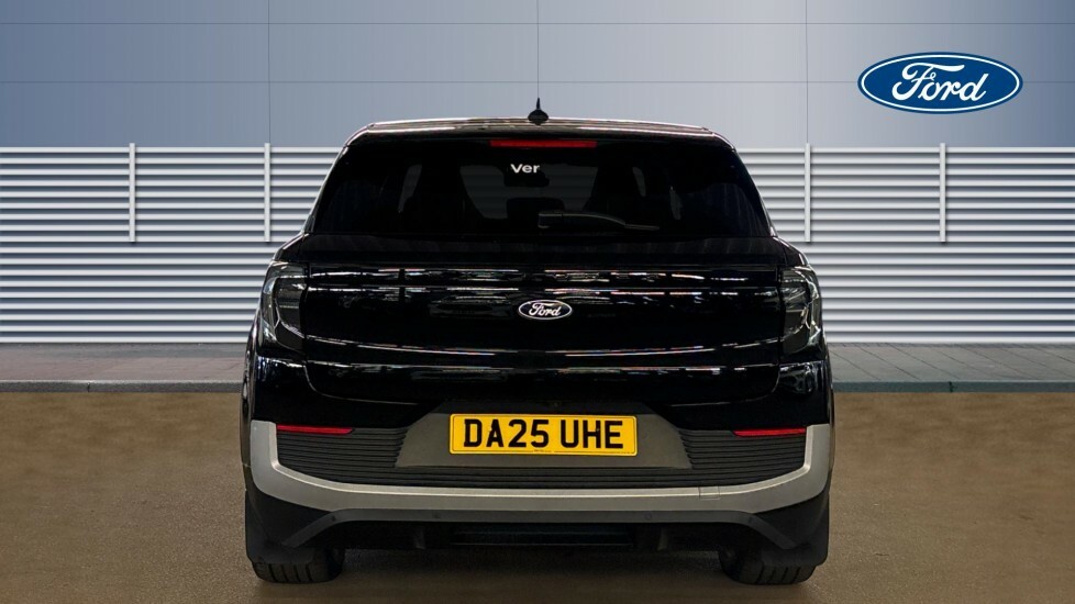 Ford Explorer Premium Black #6