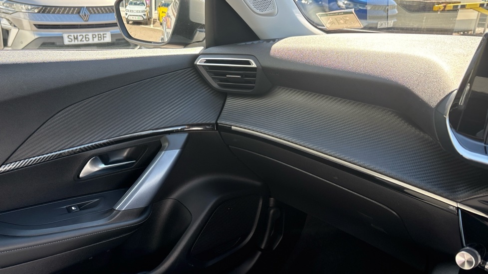 Peugeot 2008 1.2 Puretech 130 Allure Premium Blue #29