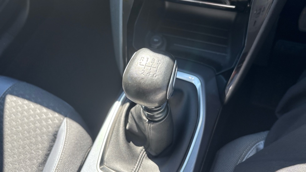 Peugeot 2008 1.2 Puretech 130 Allure Premium Blue #26